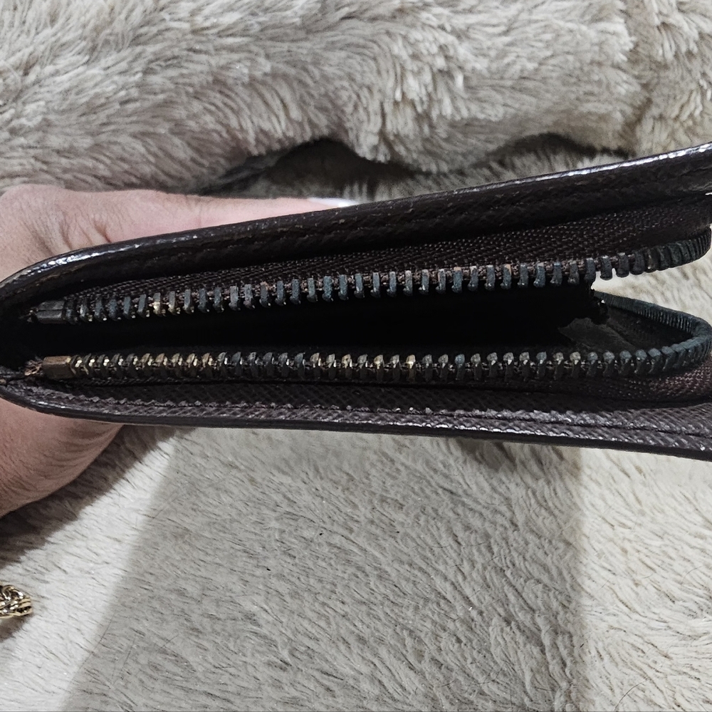Authentic Louis Vuitton Brown Textured Wallet - Picture 6 of 8